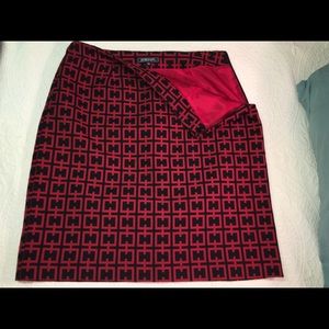 Harold’s Crimson and Black Print Skirt